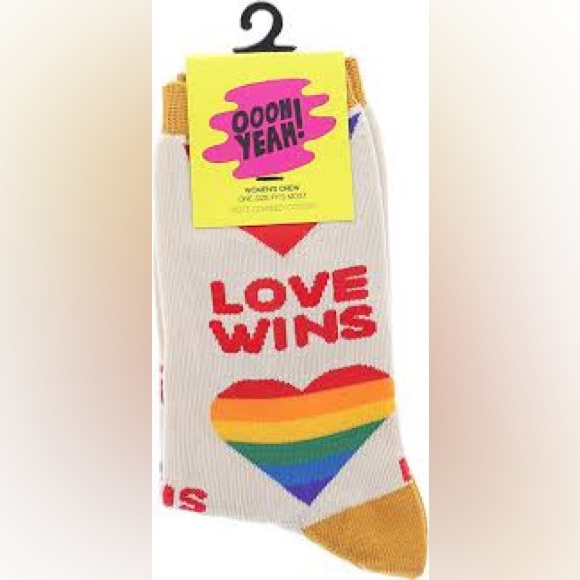 💕 Oooh Yeah LOVE WINS Unisex Socks 🌈 - Picture 1 of 2